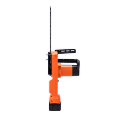 Kompaktna Aku pila | 2x 21V 4Ah + 2mača i 2 lanca