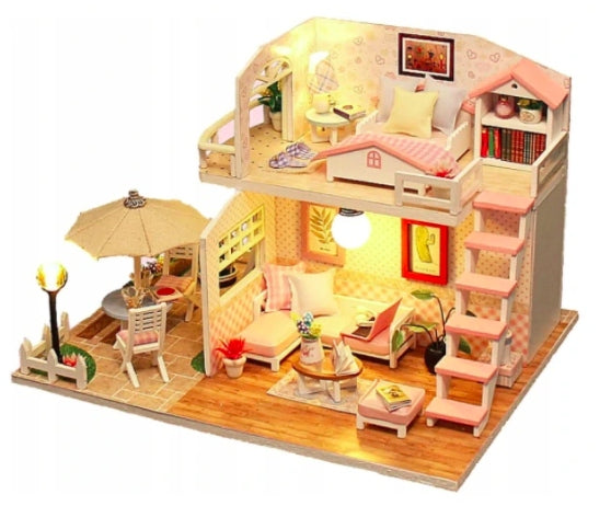 Drvena kućica za lutke + led rasvijeta+namještaj